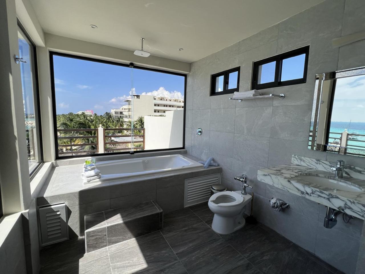 Cuxos Hotel Beachfront Isla Mujeres Ngoại thất bức ảnh